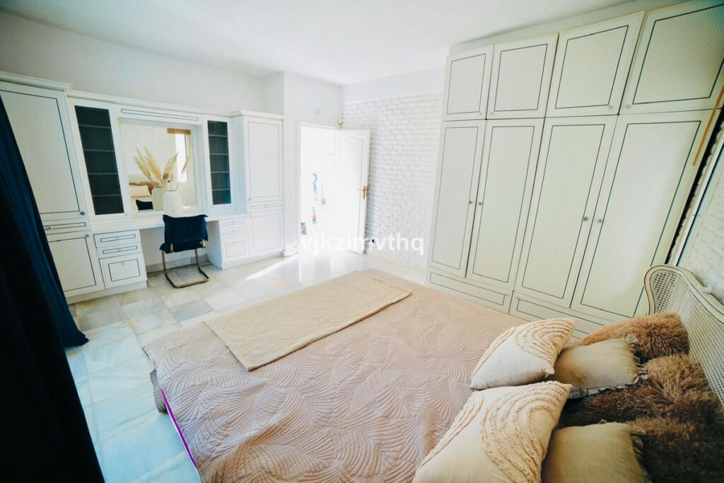 Detached Villa Benalmadena Pueblo Málaga - image 7