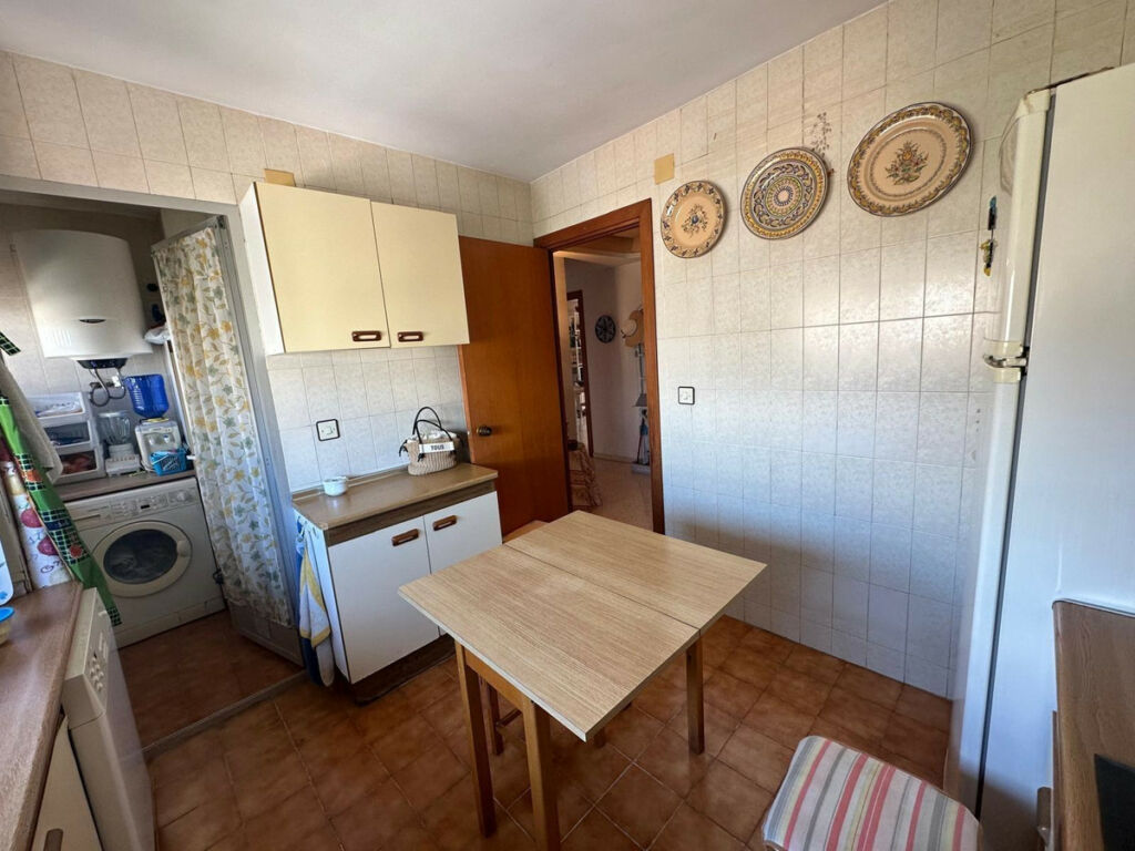 Middle Floor Apartment Benidorm Alicante - image 7