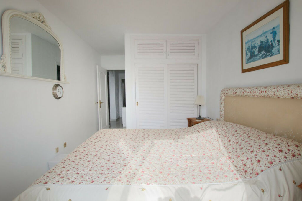 Penthouse Calahonda Málaga - image 8