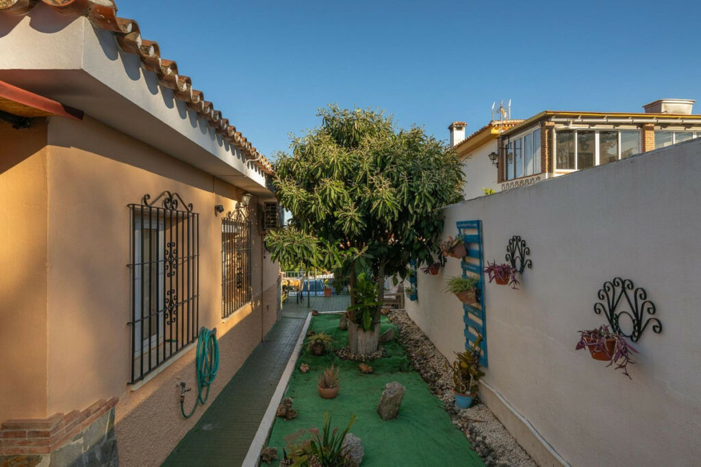 Bungalow Alhaurín el Grande Málaga - image 8