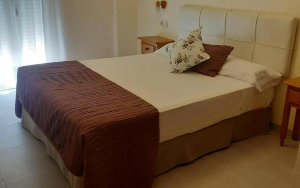 Hostel Estepona Málaga - image 8