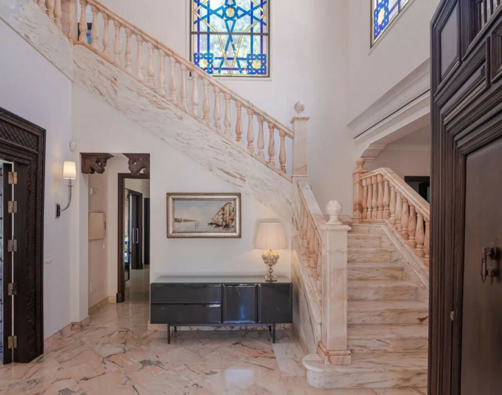 Detached Villa Sierra Blanca Málaga - image 8