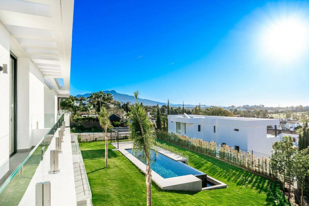 Detached Villa Benahavís Málaga - image 33