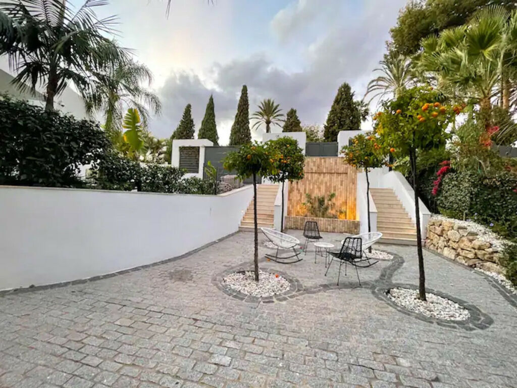 Detached Villa Benahavís Málaga - image 8