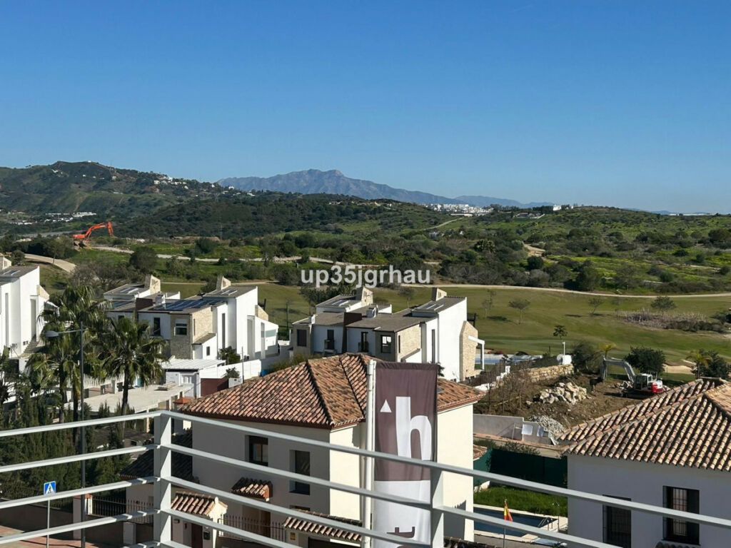Top Floor Apartment Estepona Málaga - image 8