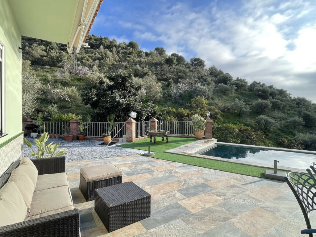 Detached Villa Río de la Miel Málaga - image 8
