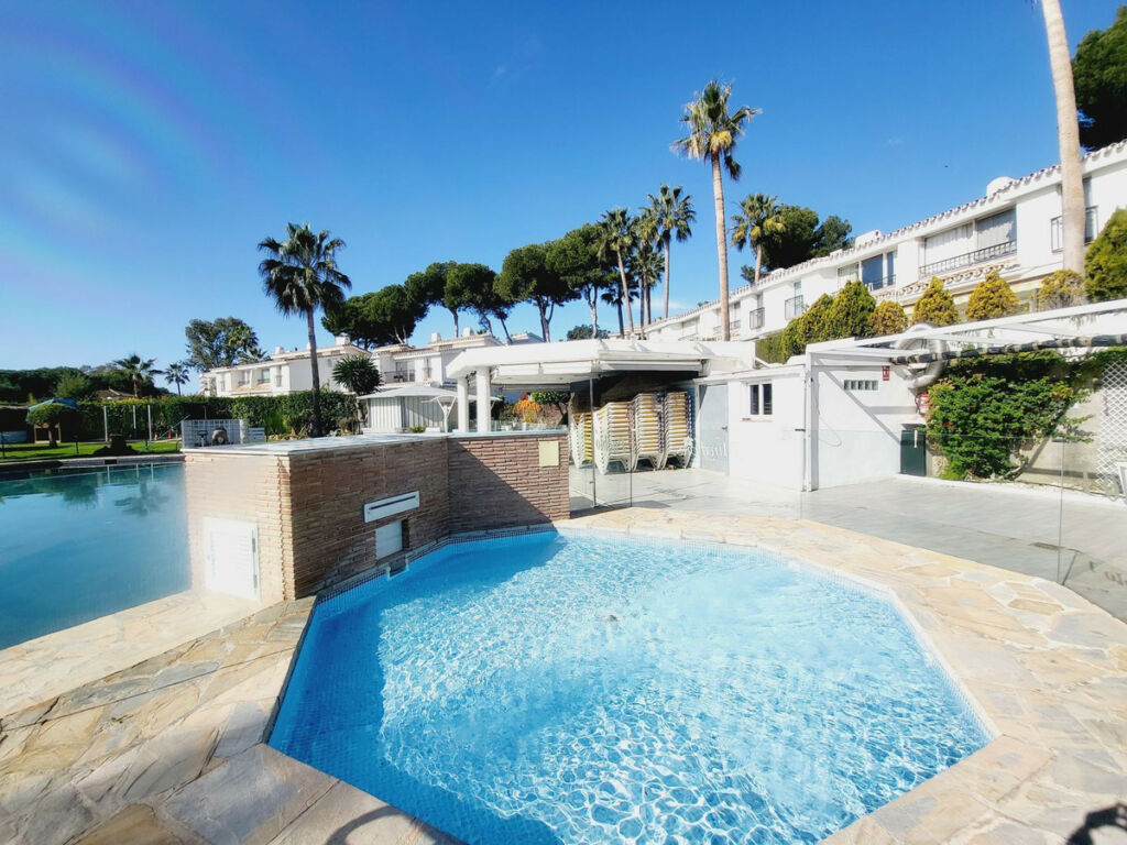 Townhouse Miraflores Málaga - image 8