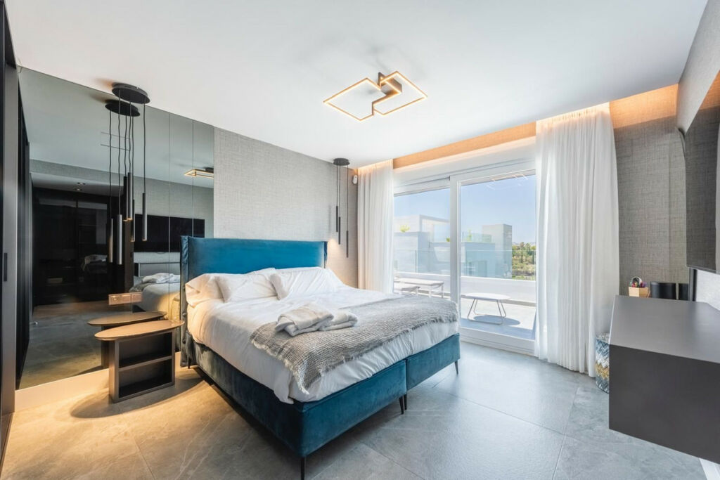 Penthouse La Quinta Málaga - image 8