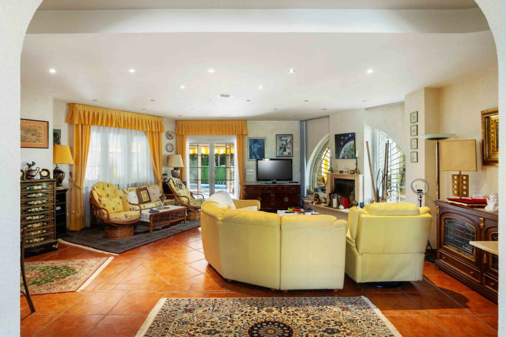 Detached Villa Cabo Roig Alicante - image 8