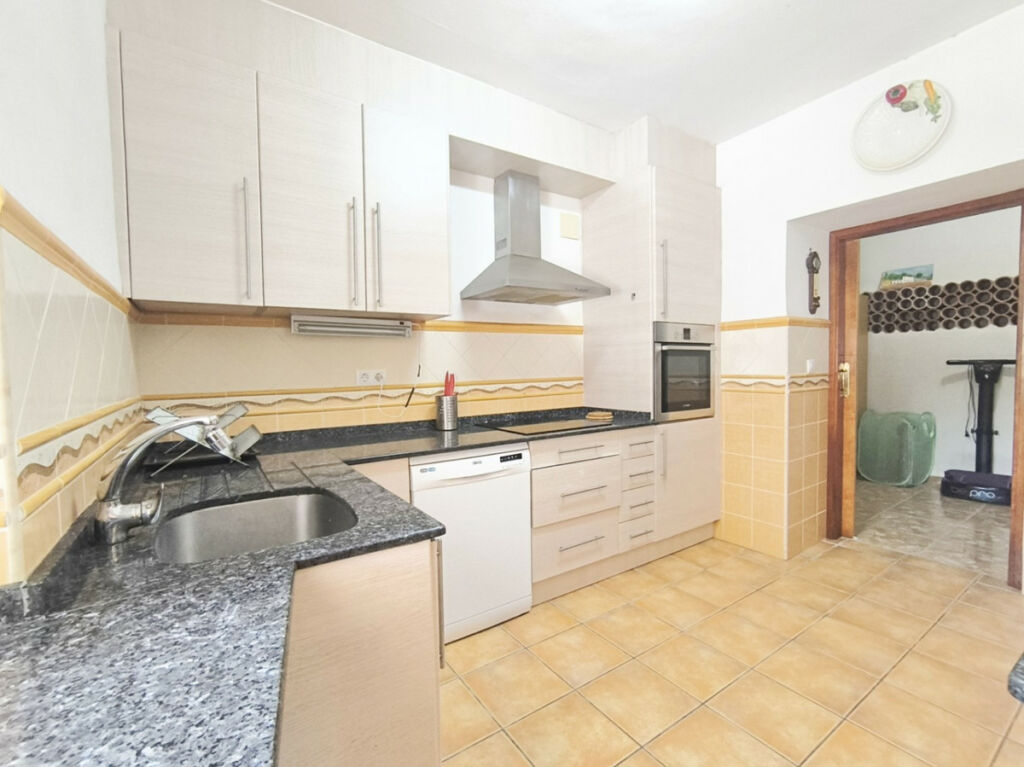 Detached Villa Parcent Alicante - image 8