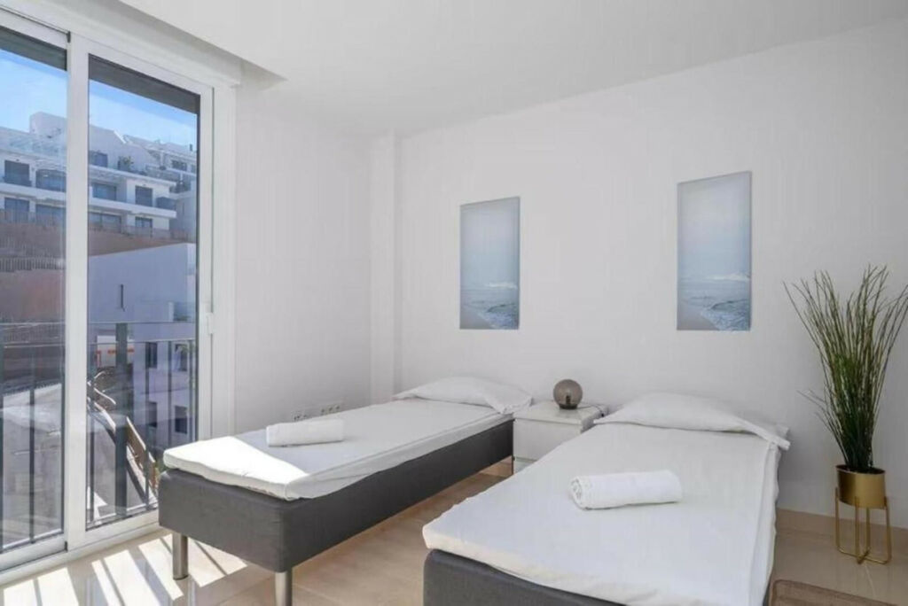 Penthouse Duplex La Cala Málaga - image 8