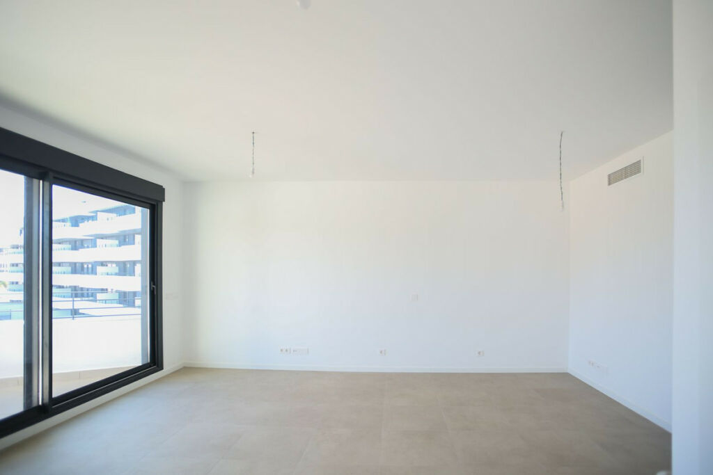 Middle Floor Apartment Los Alamos Málaga - image 8