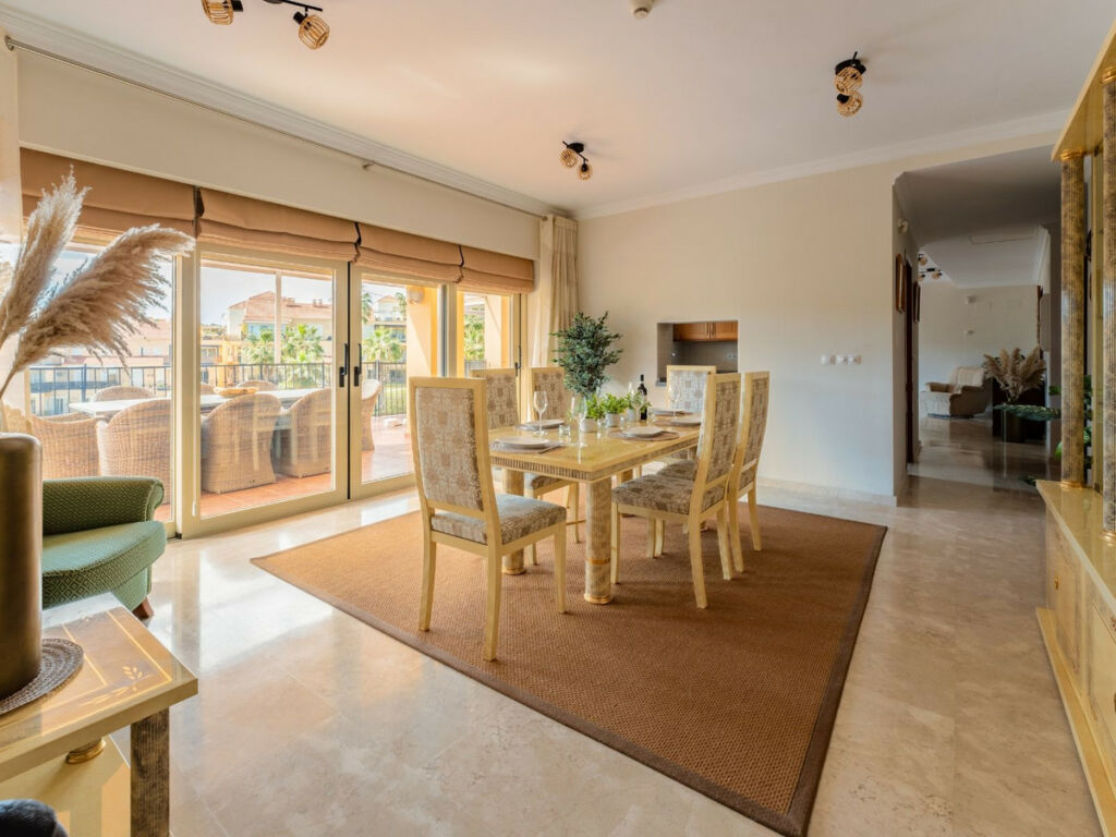 Penthouse Alhaurín de la Torre Málaga - image 8