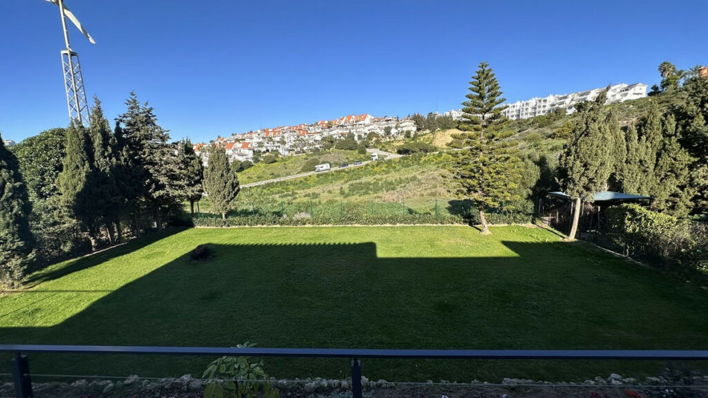 Detached Villa La Duquesa Málaga - image 8