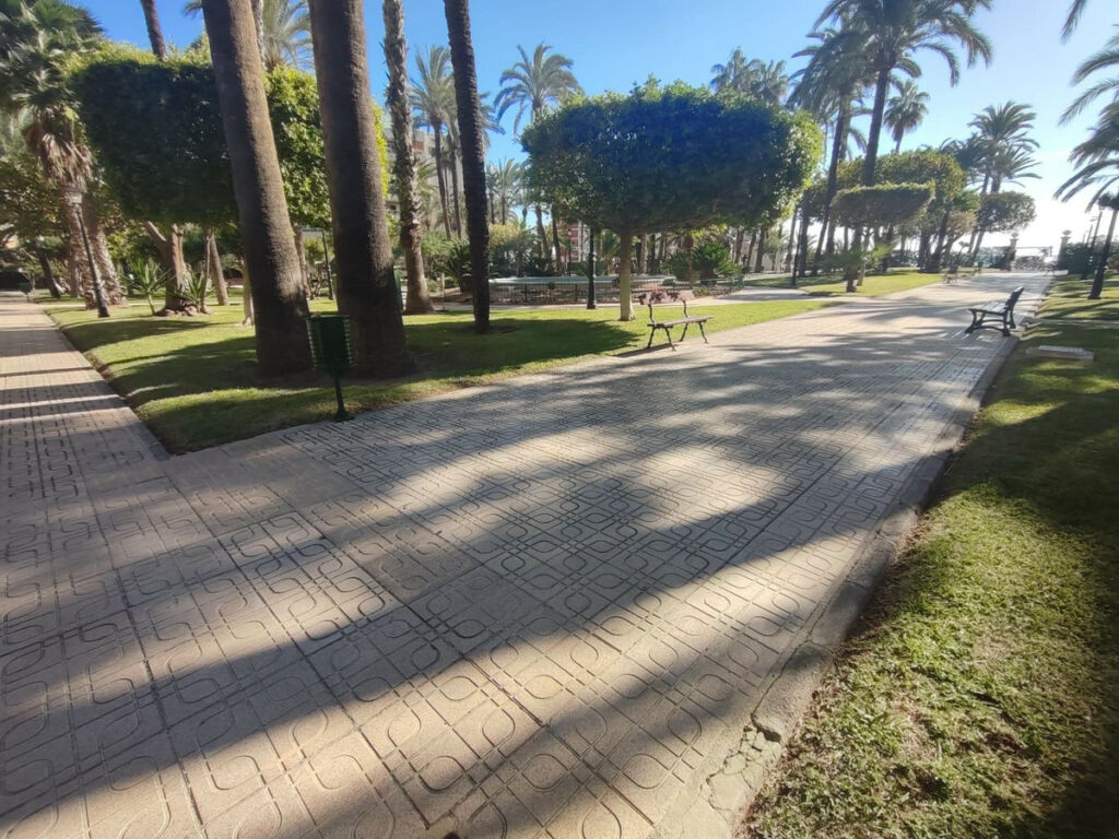 Middle Floor Apartment Torrevieja Alicante - image 8