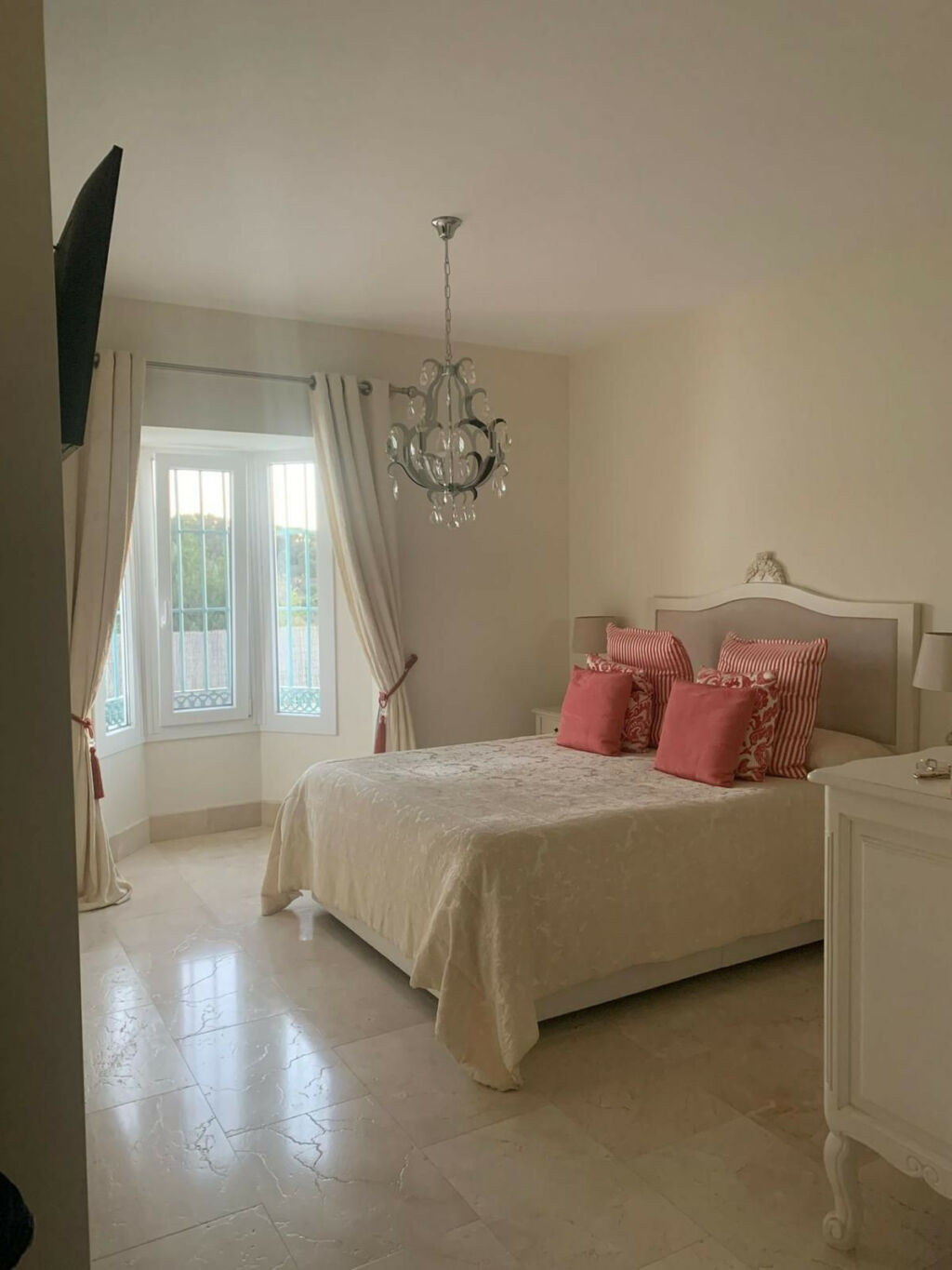 Detached Villa San Roque Cádiz - image 8
