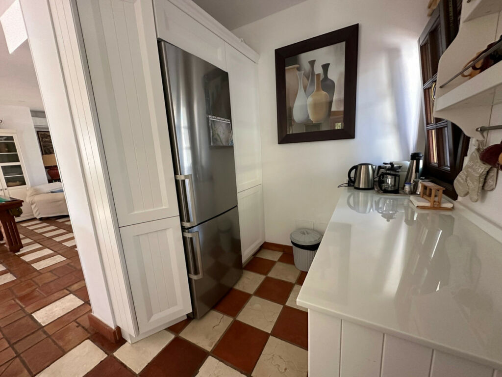 Detached Villa San Pedro de Alcántara Málaga - image 8