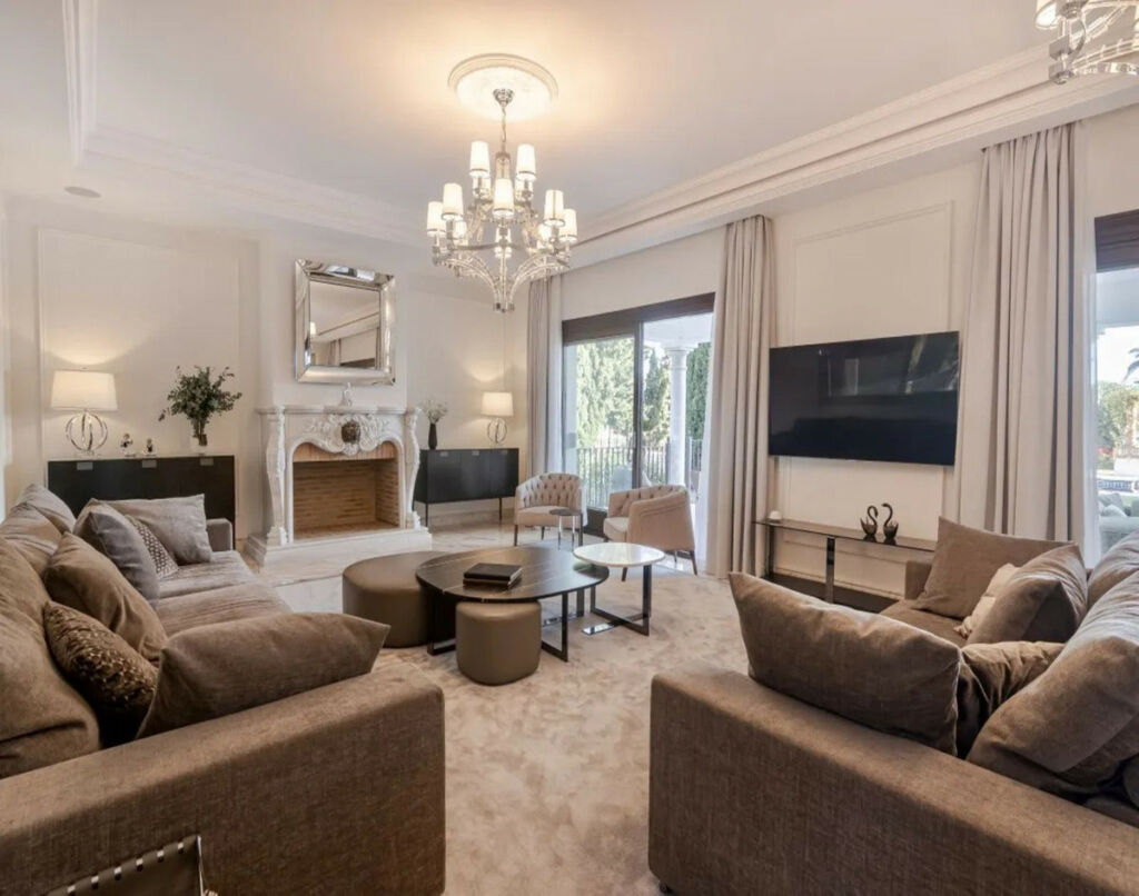 Detached Villa Sierra Blanca Málaga - image 9