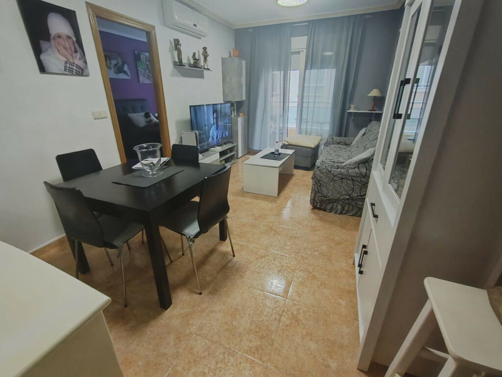 Middle Floor Apartment Torrevieja Alicante - image 9