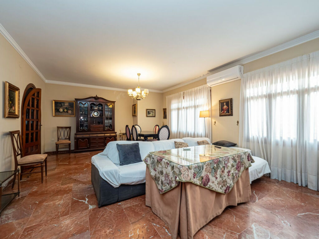 Townhouse Fuengirola Málaga - image 9