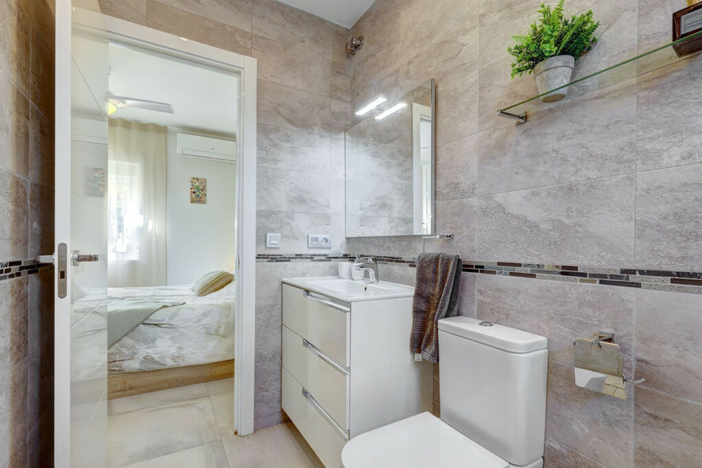 Detached Villa Torreblanca Málaga - image 11