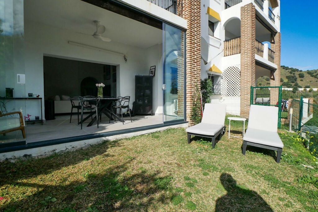 Ground Floor Apartment Calahonda Málaga - image 9