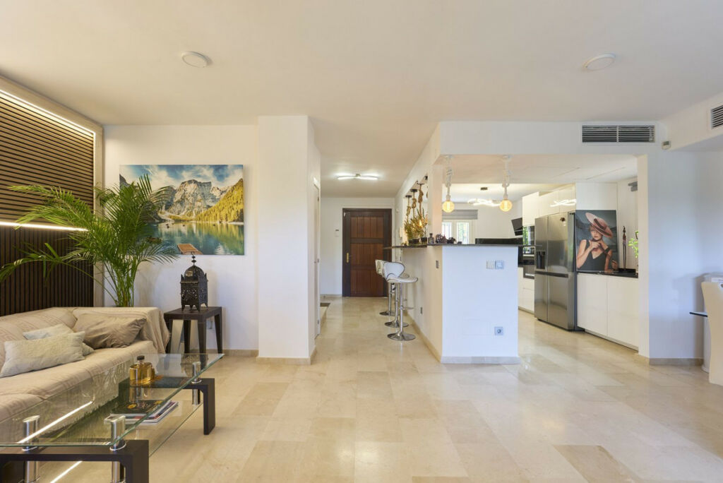Semi-Detached House The Golden Mile Málaga - image 9