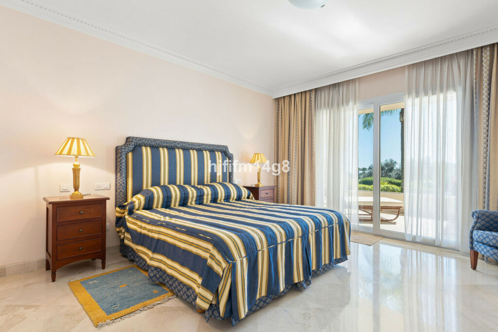 Ground Floor Apartment Nueva Andalucía Málaga - image 9