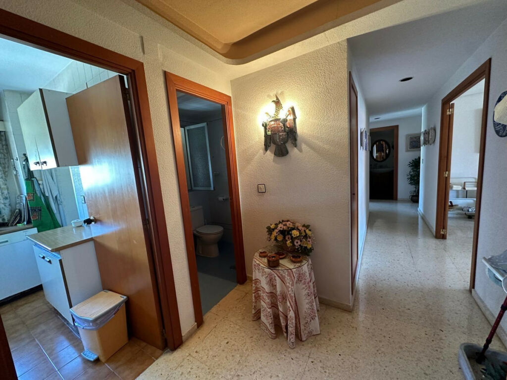 Middle Floor Apartment Benidorm Alicante - image 9