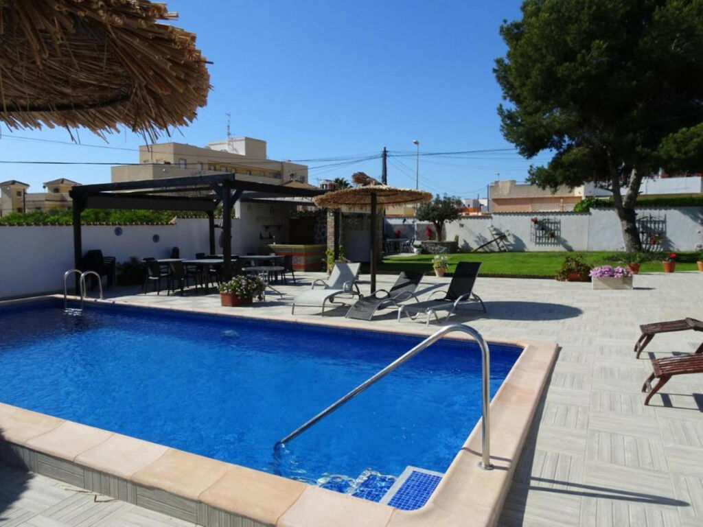 Detached Villa Cabo Roig Alicante - image 9
