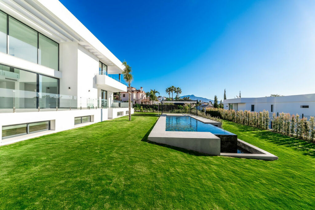 Detached Villa Benahavís Málaga - image 14