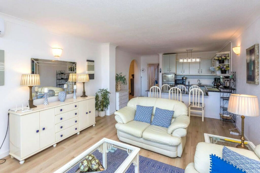 Ground Floor Apartment Riviera del Sol Málaga - image 9