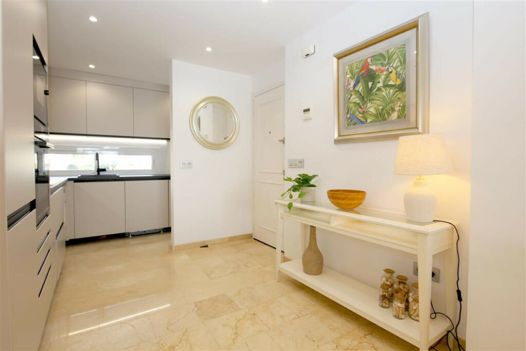 Penthouse Estepona Málaga - image 9