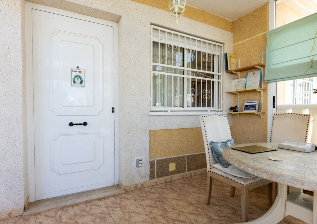 Detached Villa Los Altos Alicante - image 9