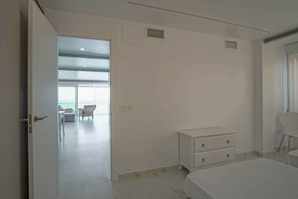 Middle Floor Apartment Benidorm Alicante - image 9