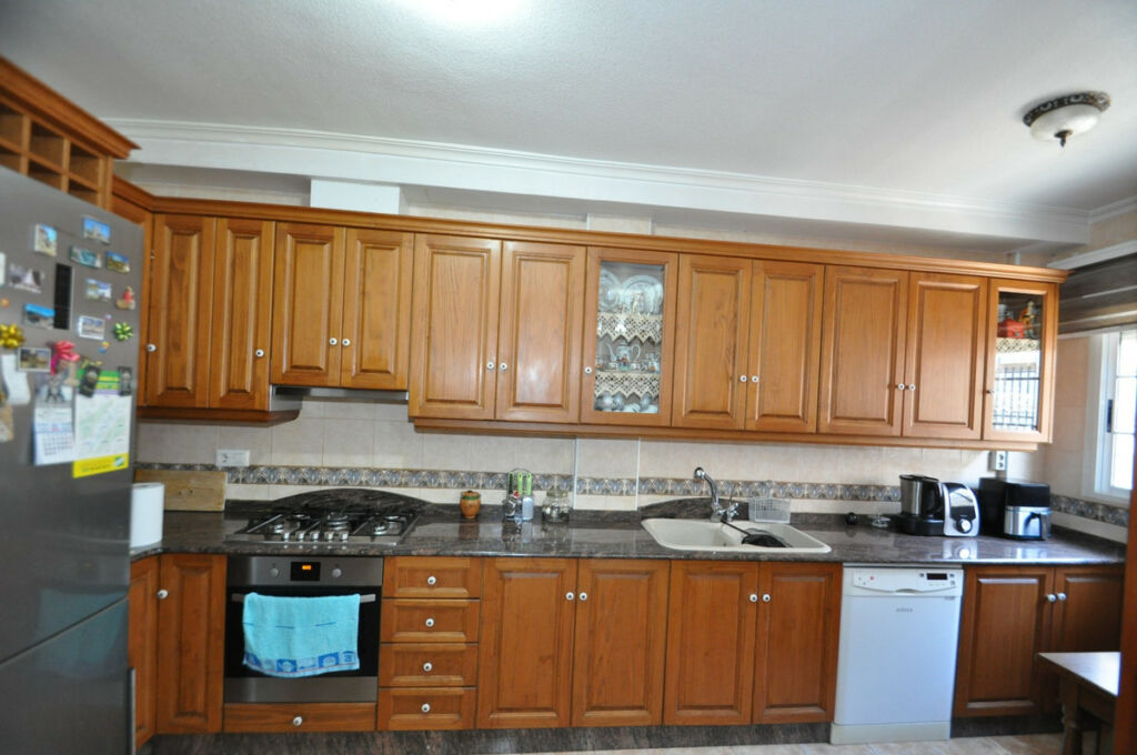 Townhouse Pinoso Alicante - image 9