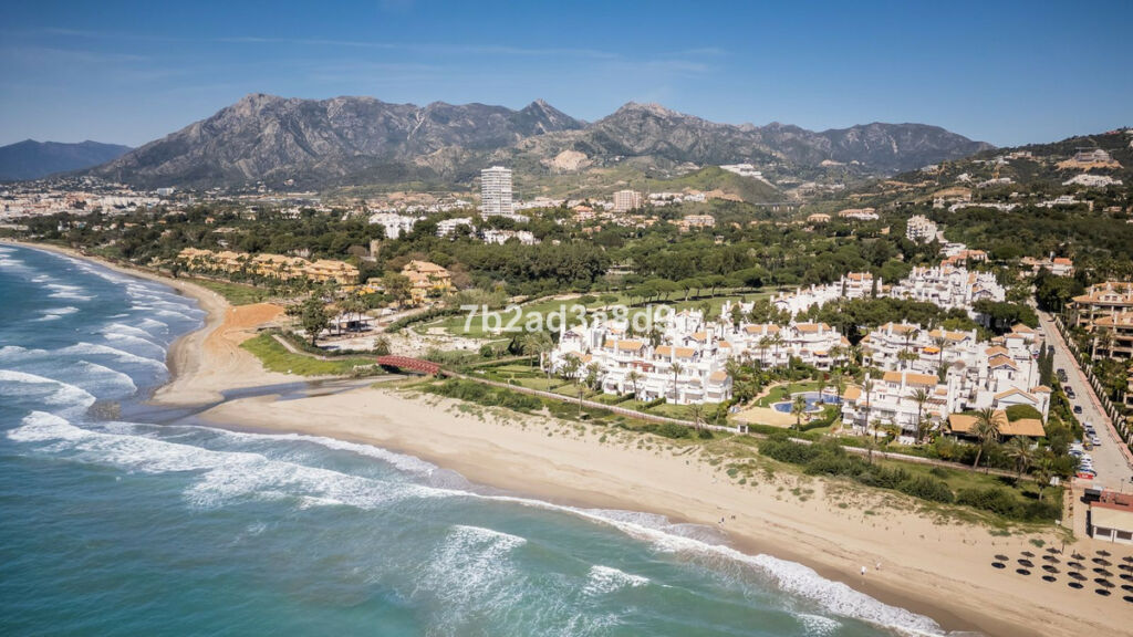 Middle Floor Apartment Los Monteros Málaga