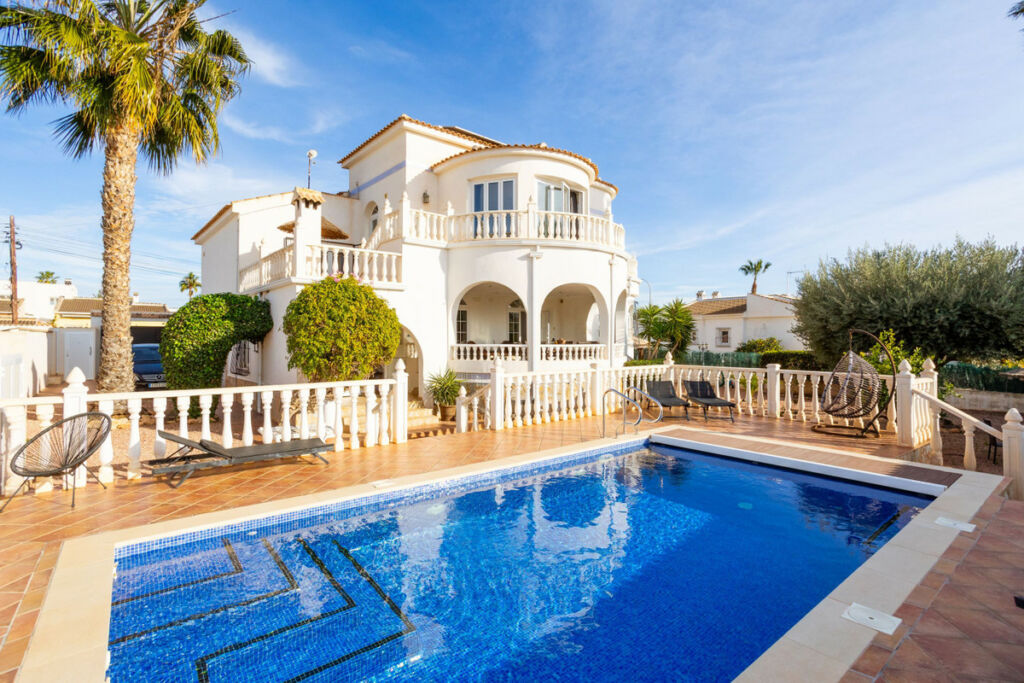 Detached Villa Torrevieja Alicante