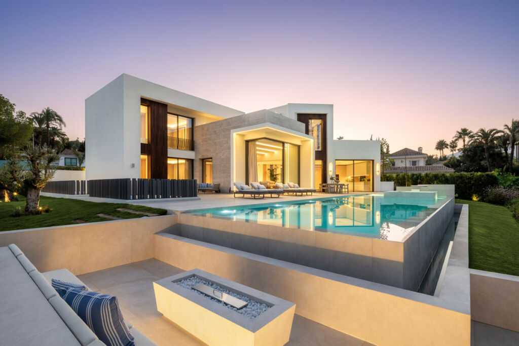 Detached Villa Nueva Andalucía Málaga