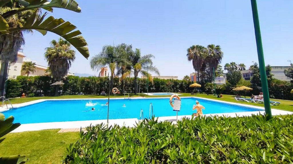 Top Floor Apartment Estepona Málaga - image 15