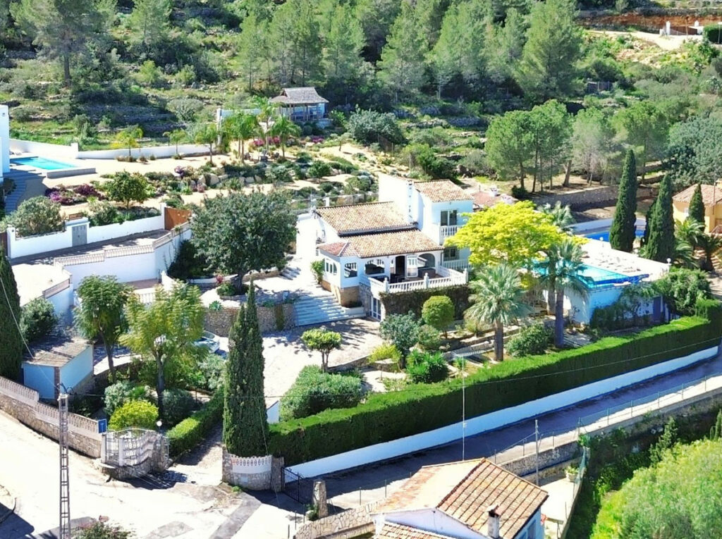 Detached Villa Denia Alicante - image 3