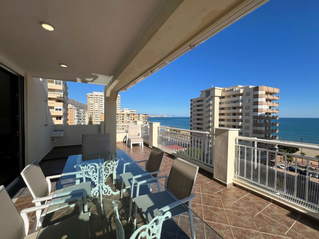 Penthouse Fuengirola Málaga - image 24