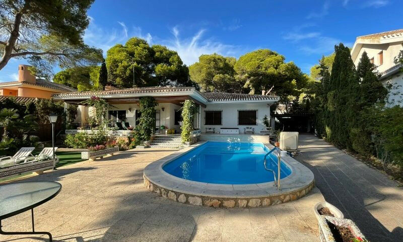 Detached Villa Campoamor Alicante
