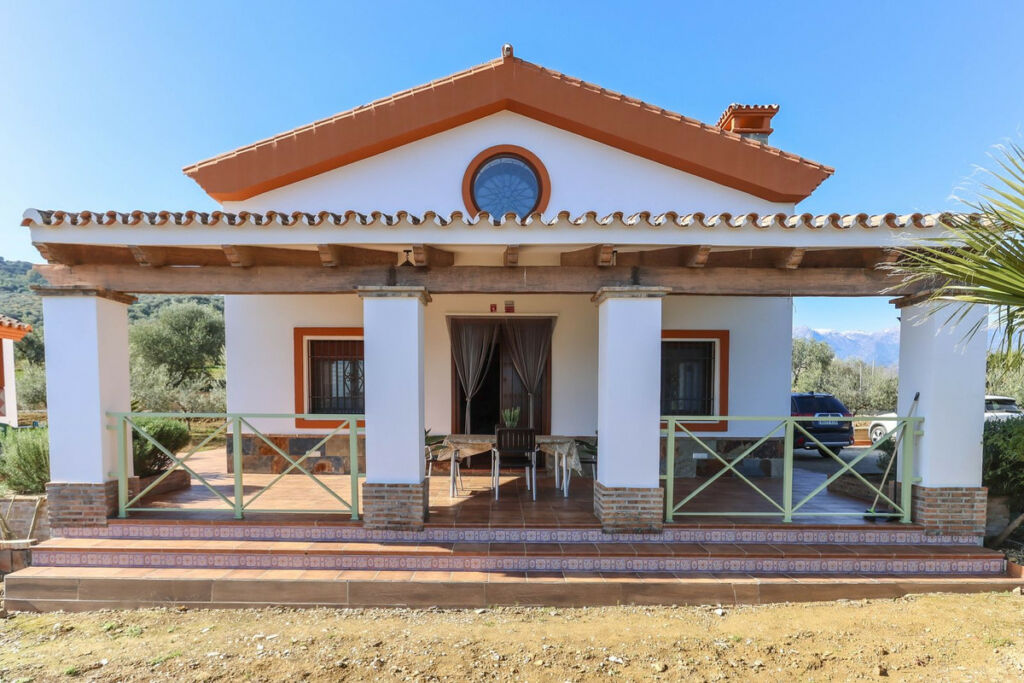 Detached Villa Guaro Málaga - image 4