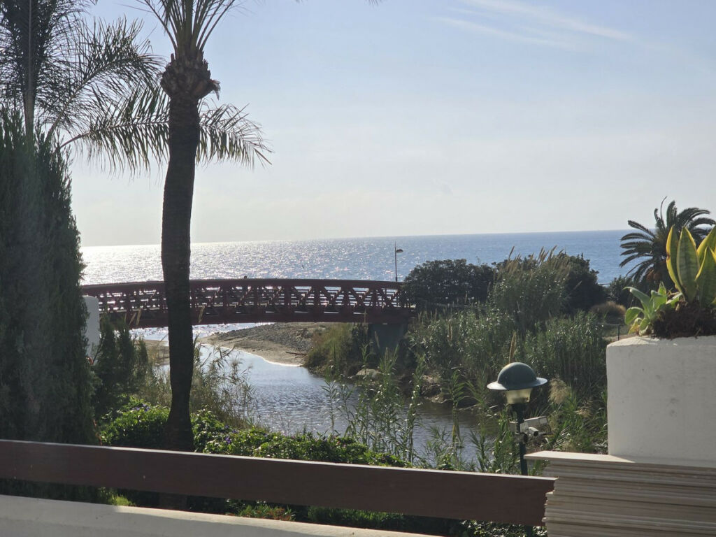 Middle Floor Apartment Los Monteros Málaga - image 15
