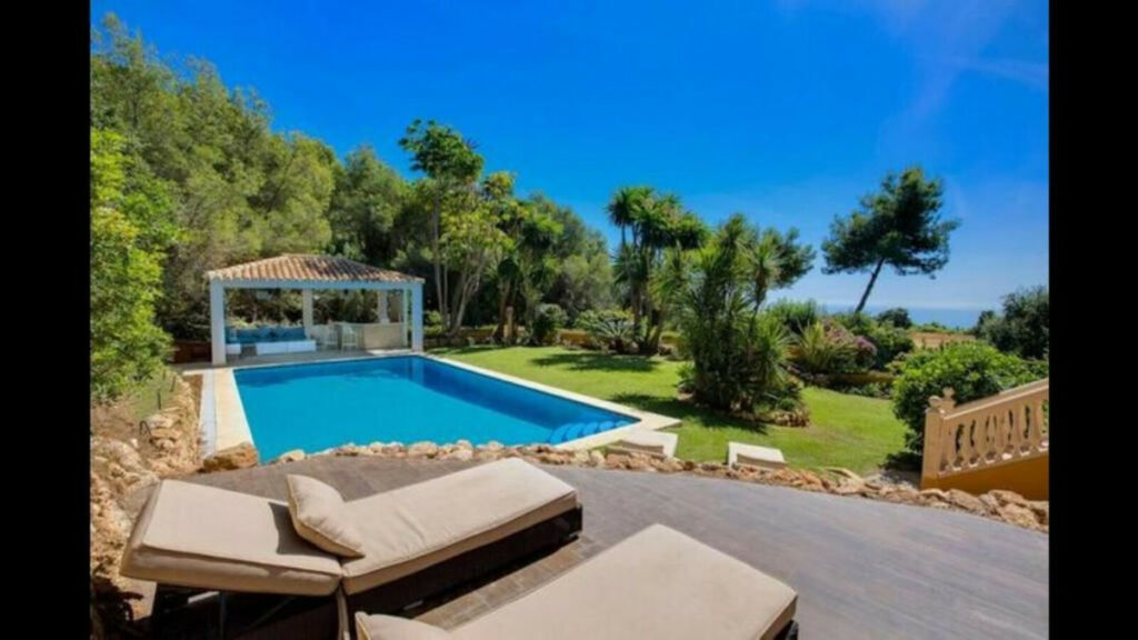 Detached Villa The Golden Mile Málaga