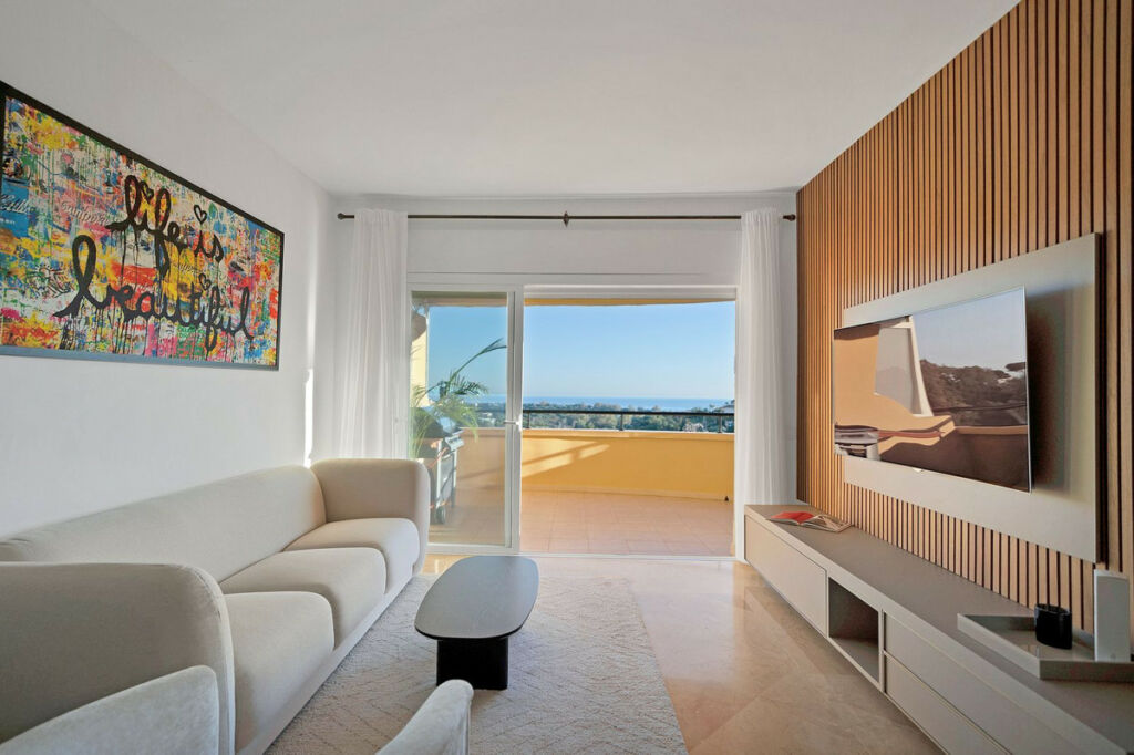 Middle Floor Apartment Elviria Málaga