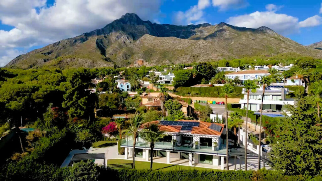 Detached Villa The Golden Mile Málaga