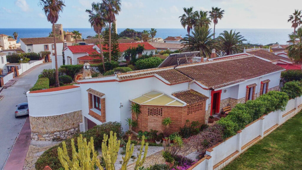 Detached Villa Mijas Málaga - image 2