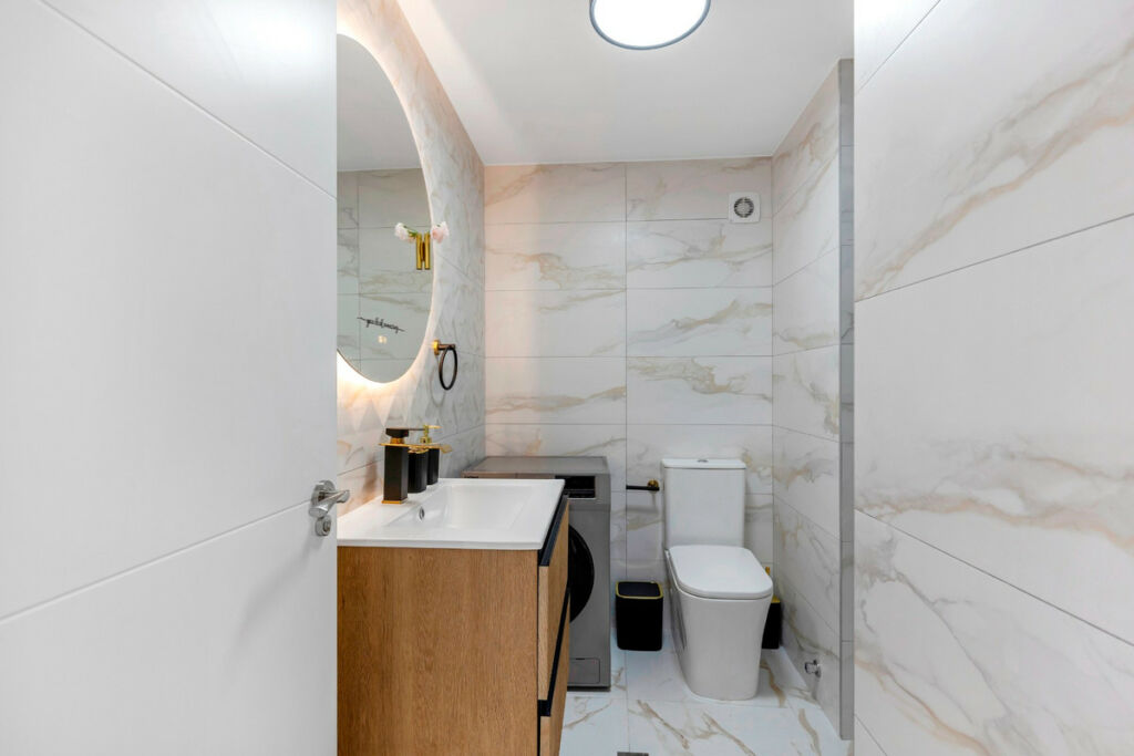 Middle Floor Apartment La Mata Alicante - image 10